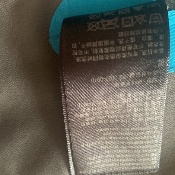 Marmot rain jacket size small - Picture 12 of 16